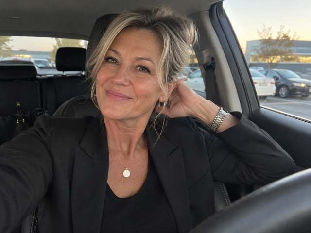 Jennifer, 55